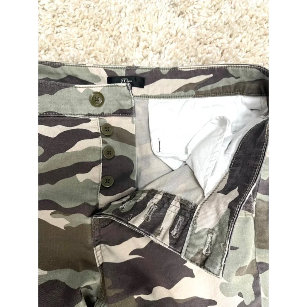 J.Crew Slouchy Chino Boyfriend Pant in Green Camo size‎ 6 - Picture 9 of 9